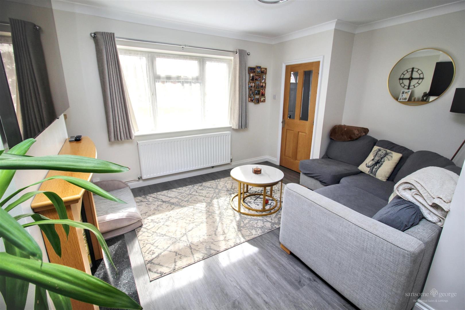 2 bed property in Portland Gardens, Reading
